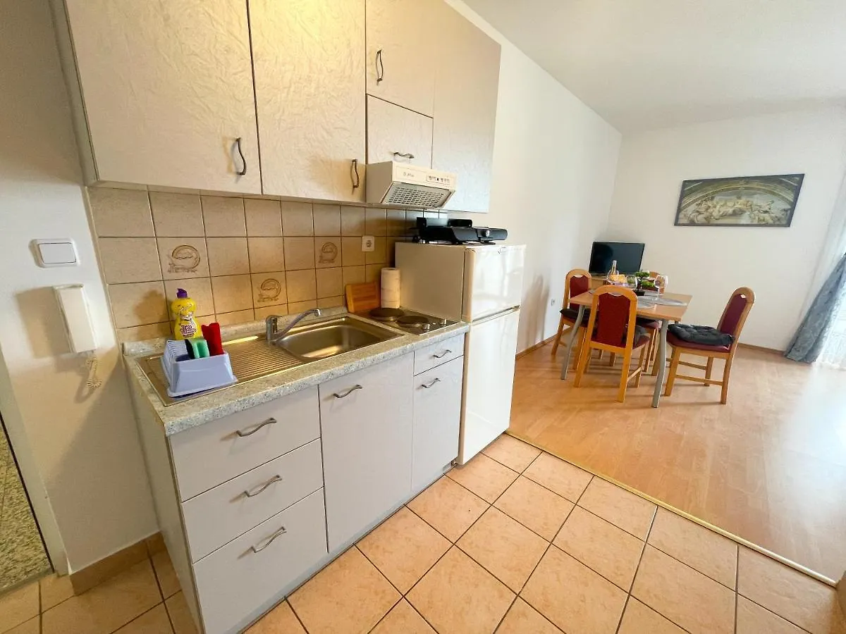 Apartments Golden Palms Dramalj
