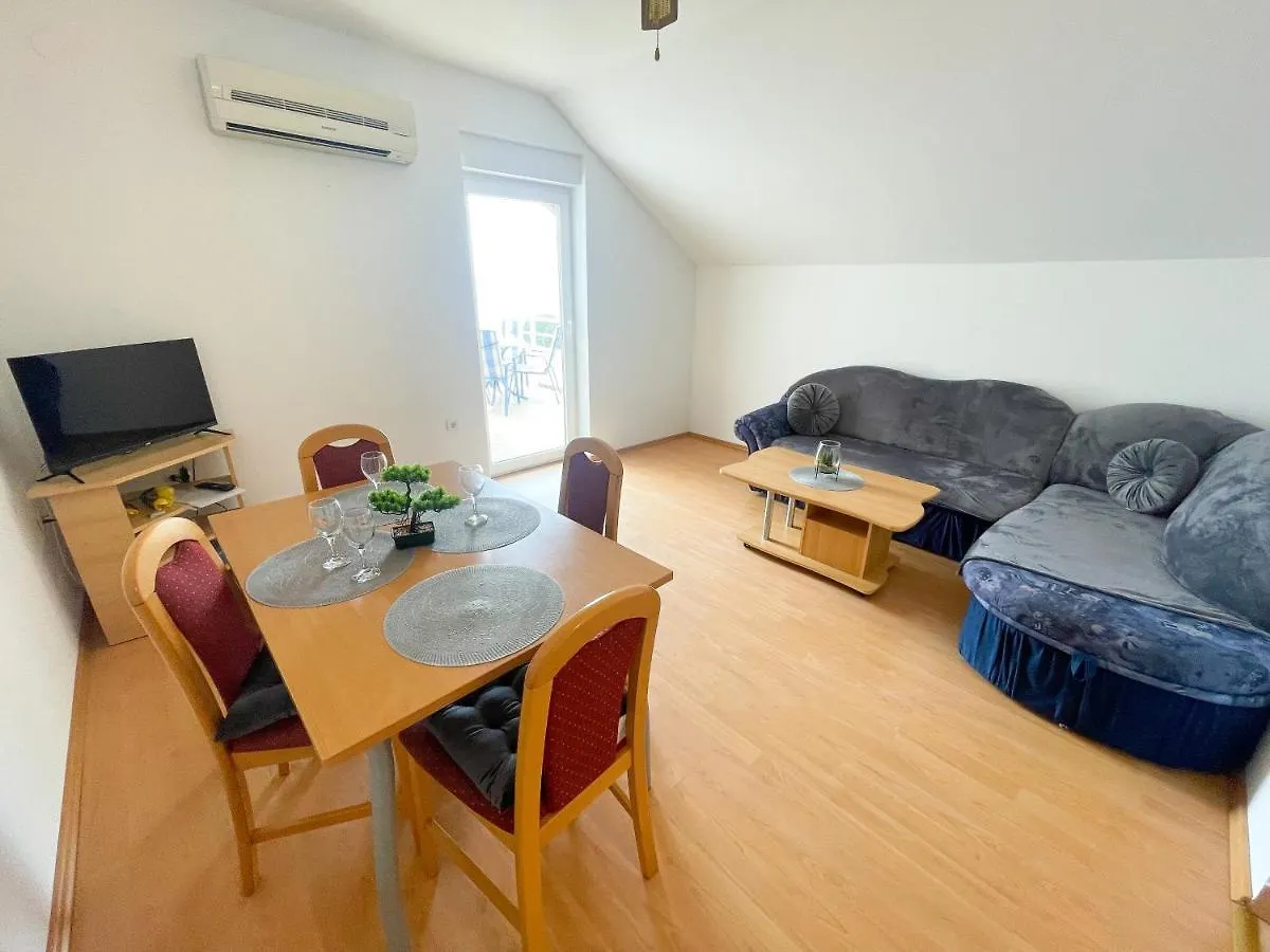 Apartments Golden Palms Dramalj