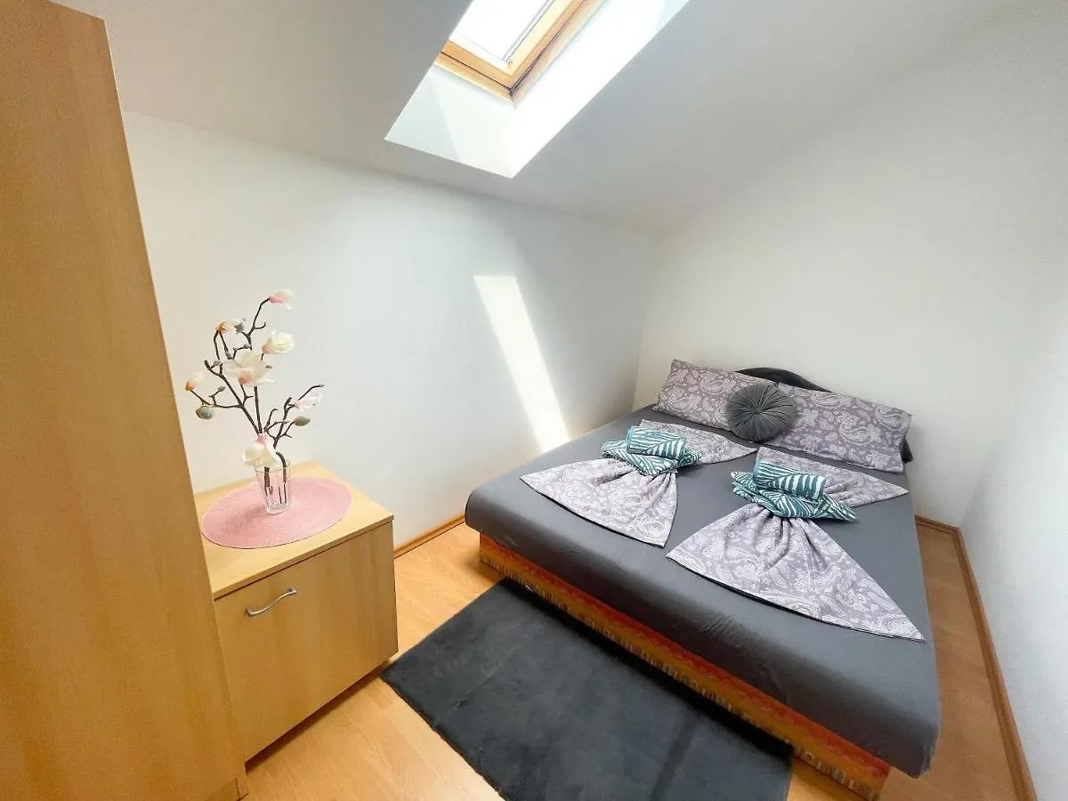 Apartments Golden Palms Dramalj