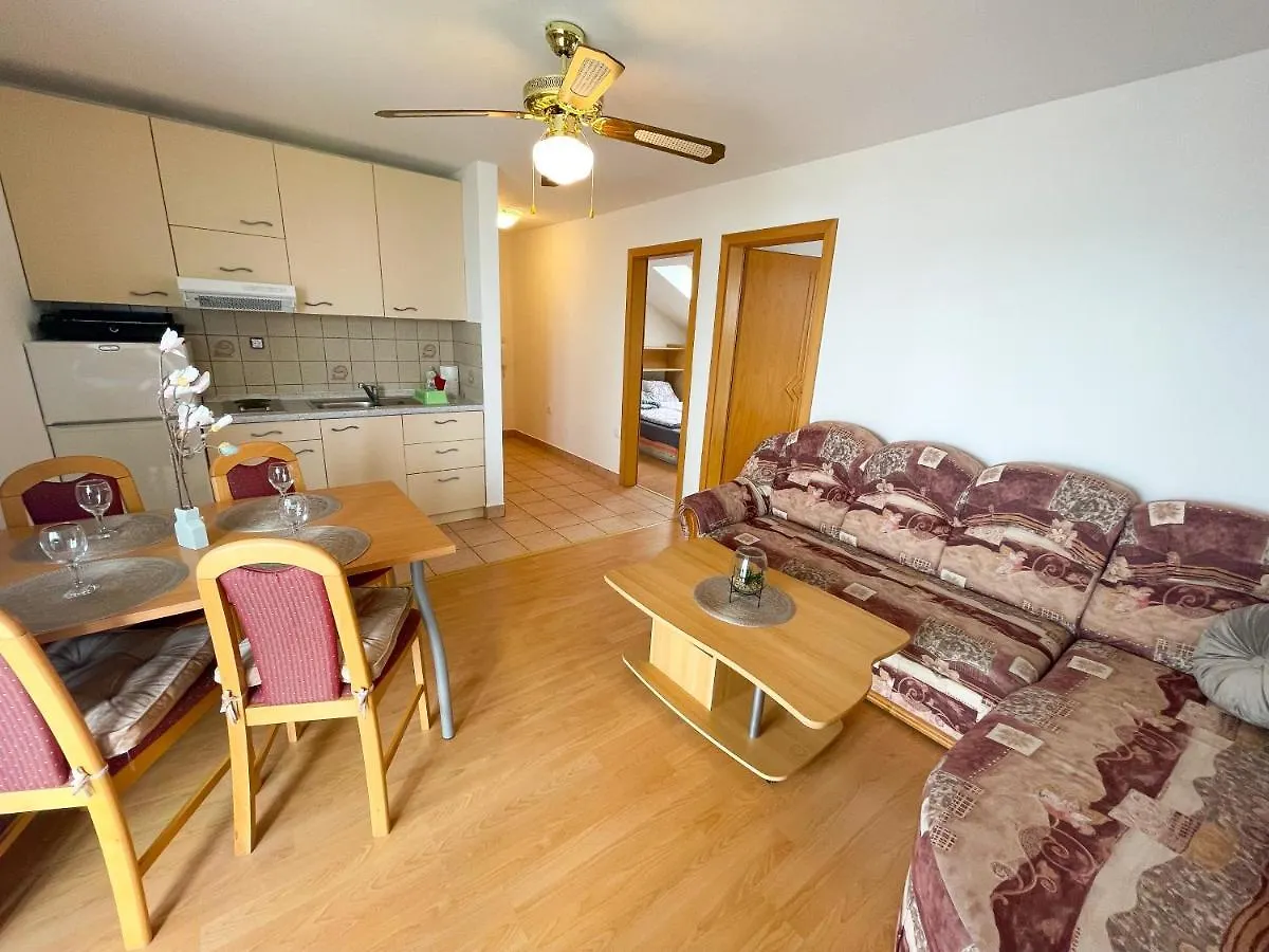 Apartments Golden Palms Dramalj